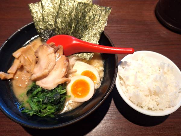 ラーメン好き 139 │ 石川レポートWeb版 スタッフブログ │ 札幌の新築