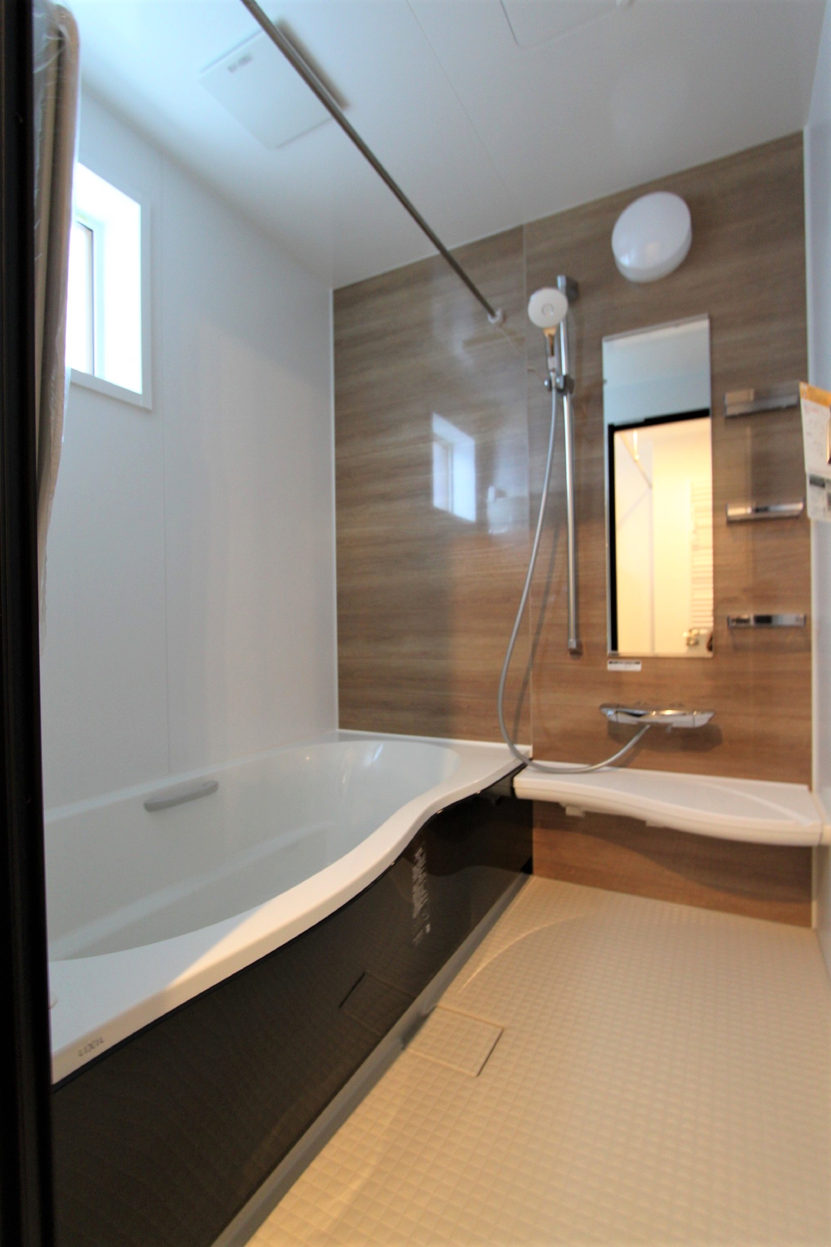 コンクリートと木をテーマにした塩系インテリアの家 K様邸のご紹介 ママの立場で家づくり Nikomama日記 札幌の新築一戸建て注文住宅 不動産土地のホーム企画センター