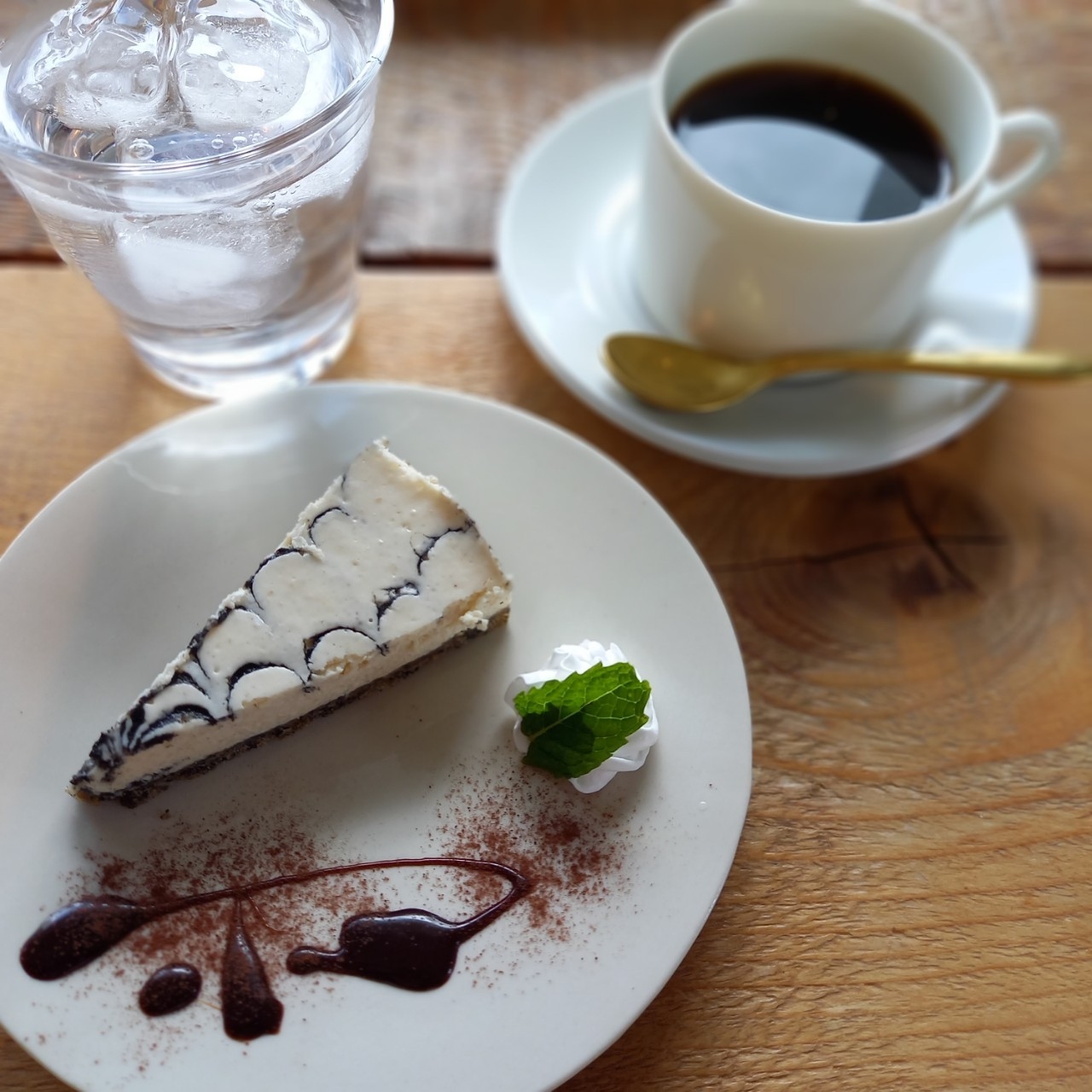 美術館とcafeEdenの日